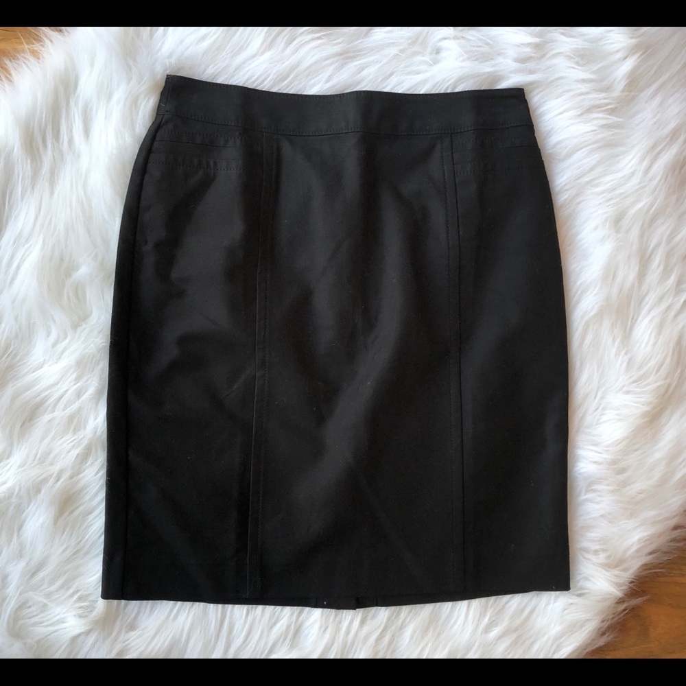 Ann Taylor Petite Black Skirt  4 Faux Pockets